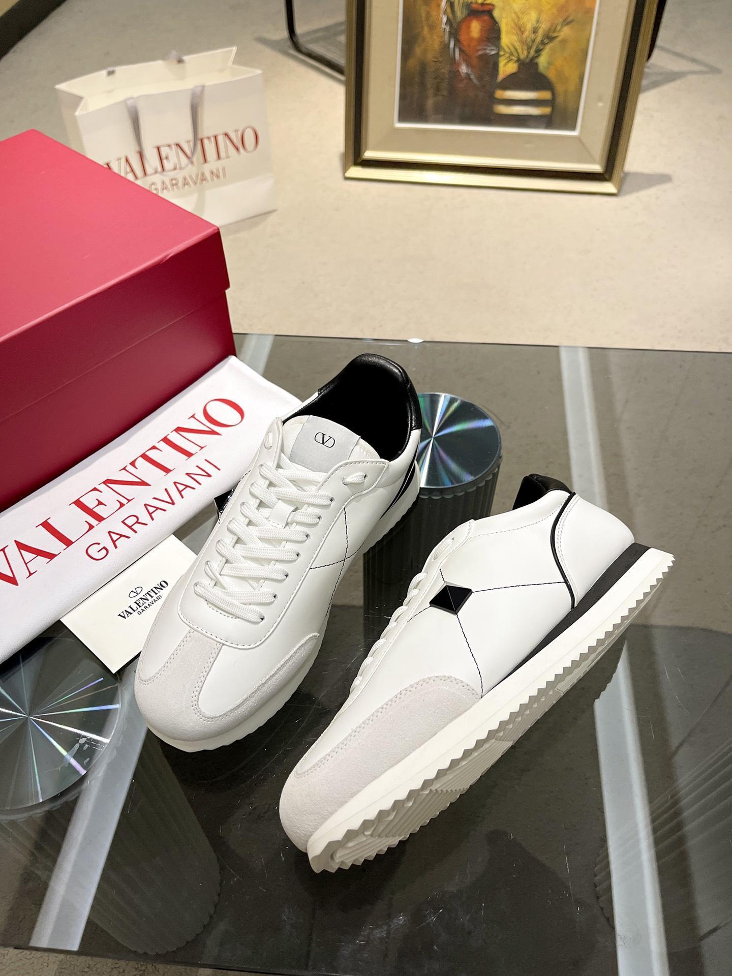Valentino Sneakers