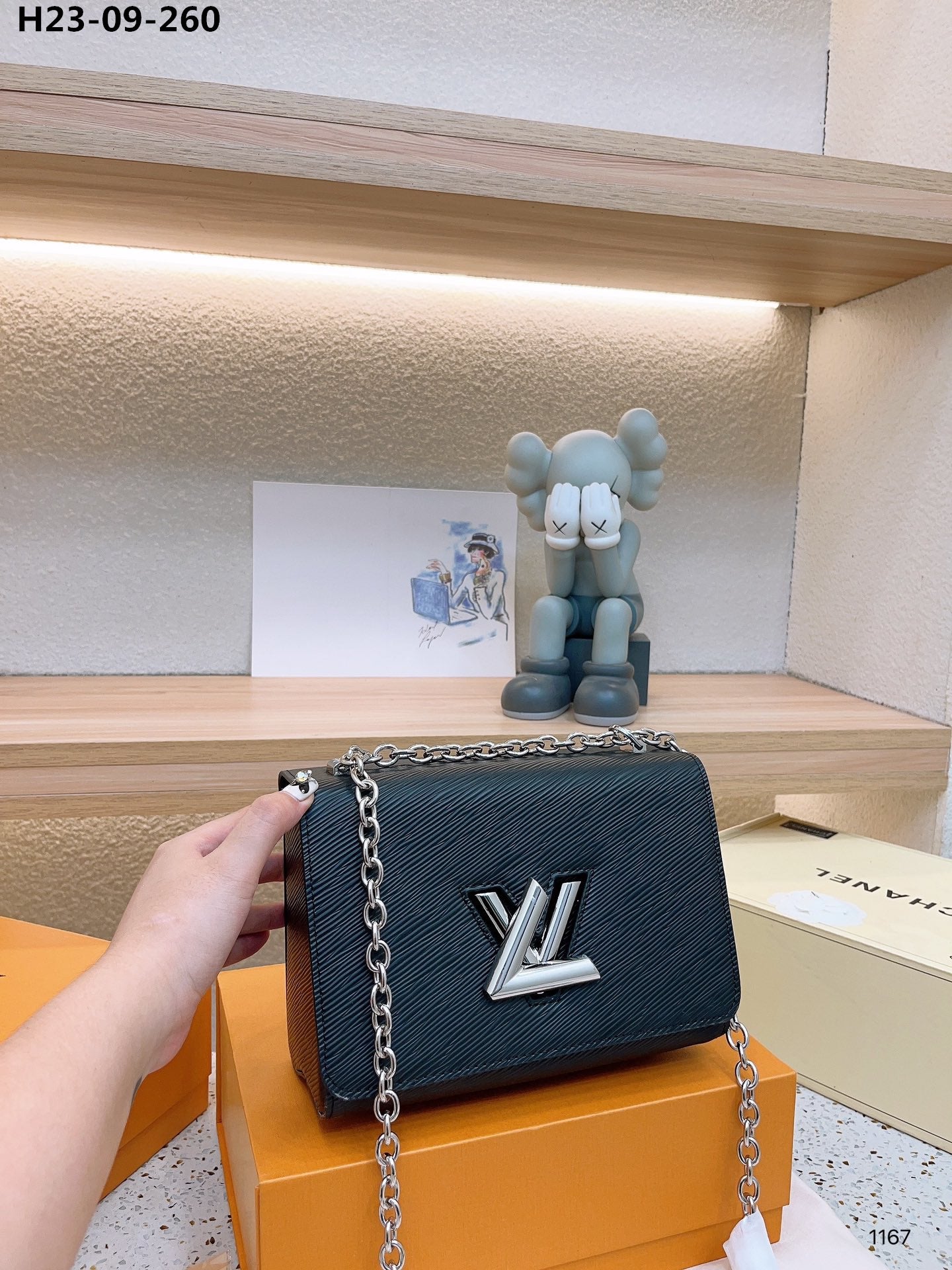 Louis Vuitton Twist Mm Bag Black 23Cm M21110