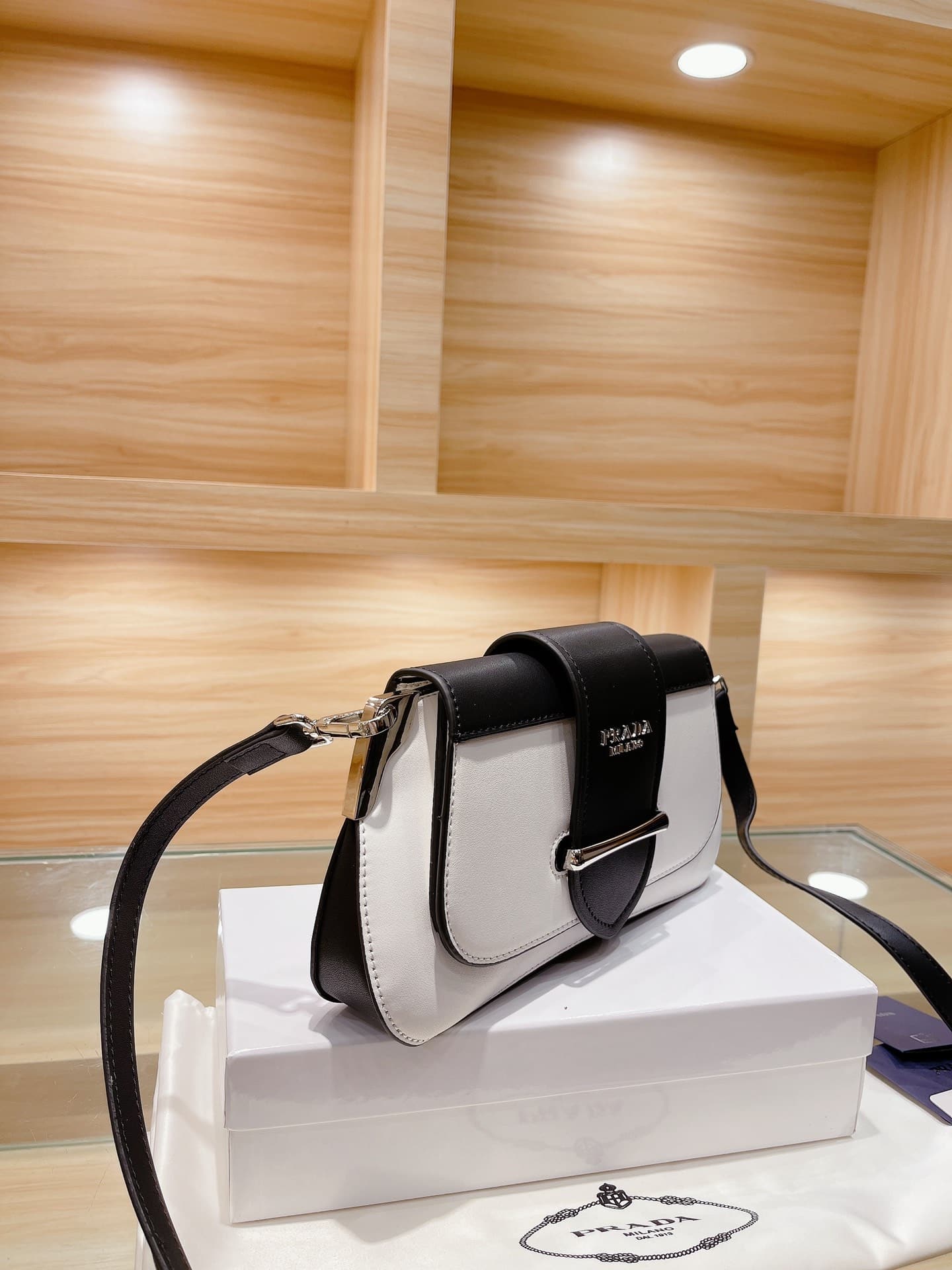 Prada City Calfskin Sidonie Shoulder Bag White Black 28Cm