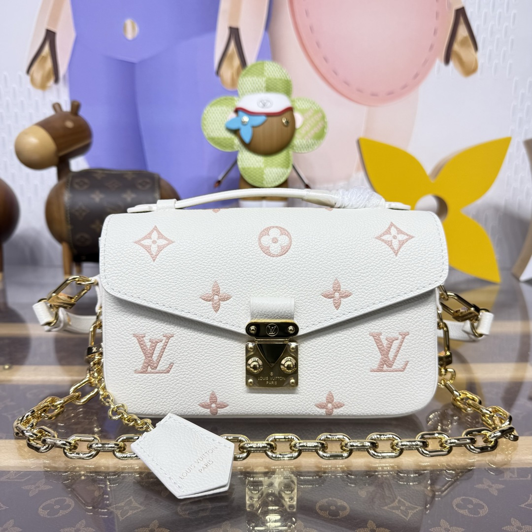 LOUIS VUITTON M27575 Pochette Métis East West