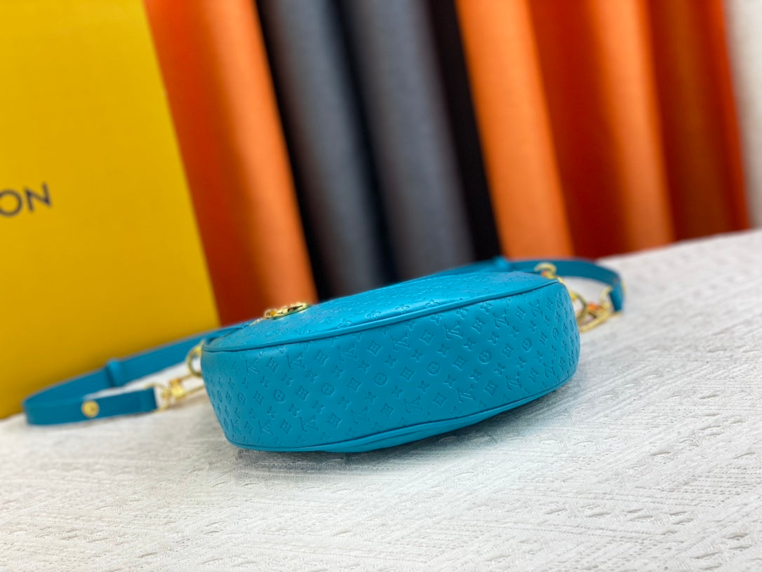 Louis Vuitton Loop Baguette Bag Blue 23Cm M22593