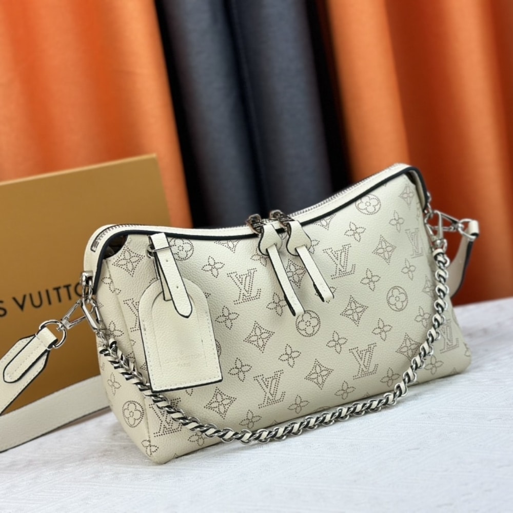 Louis Vuitton Hand It All PM Creme Beige 29Cm M24114