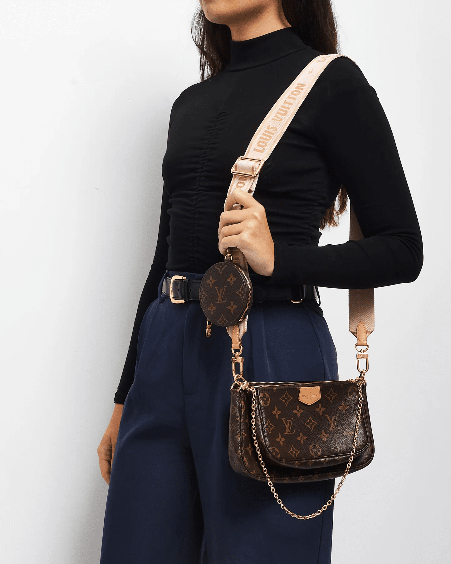 Louis Vuitton Multi Pochette Accessoires Pink 24Cm M44840