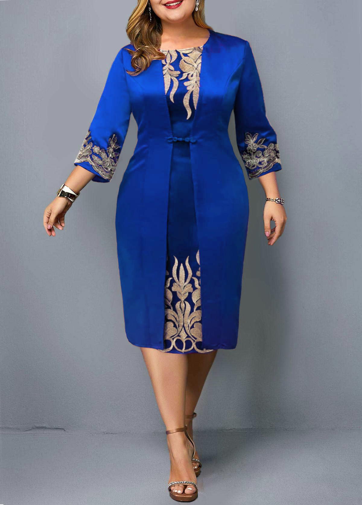 Round Neck 3/4 Sleeve Embroidered Dress