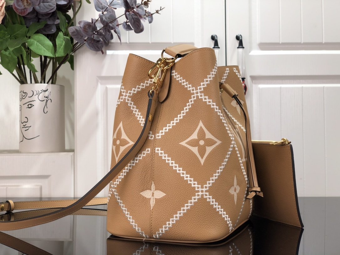 Louis Vuitton N Ono  Mm 26Cm Arizona Brown