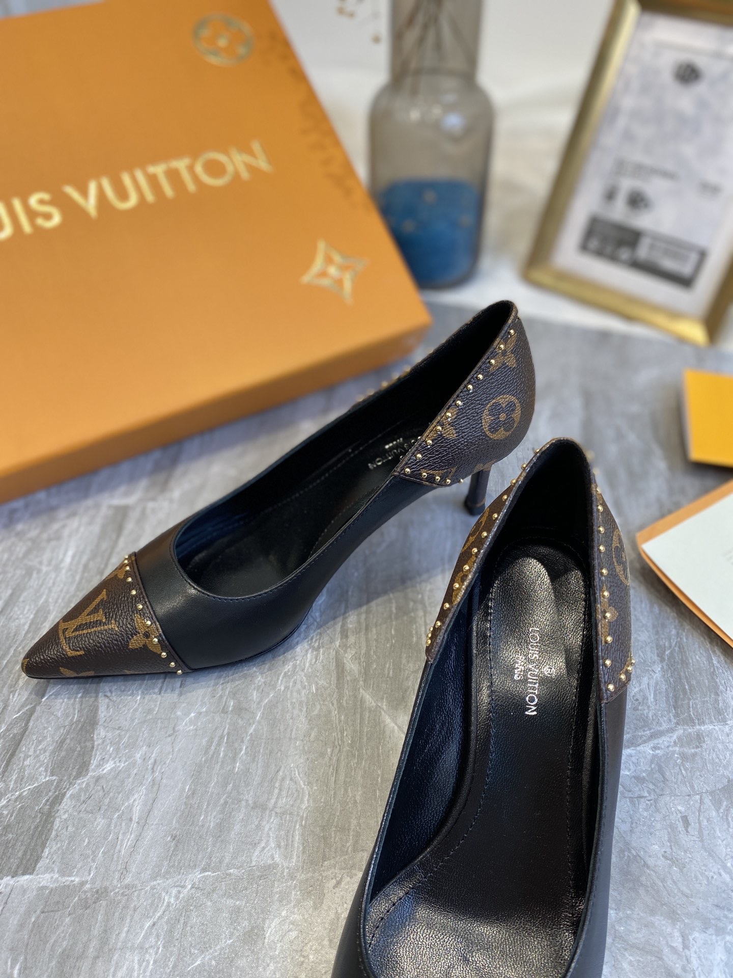 Louis Vuitton Cherie Pump 1A8N7F