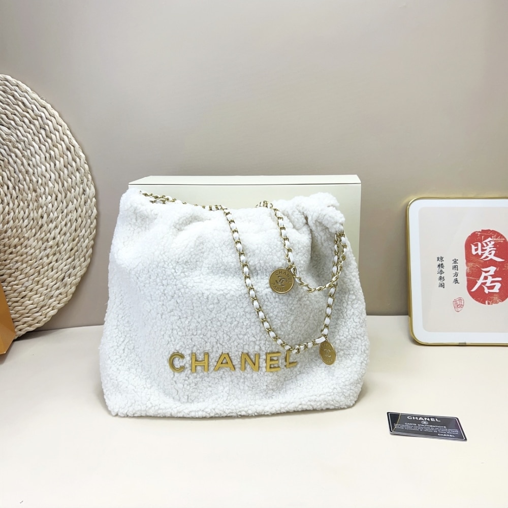 Chanel 22 Mini Handbag Shearling &Amp; Gold Tone Metal White 20Cm/7.9in
