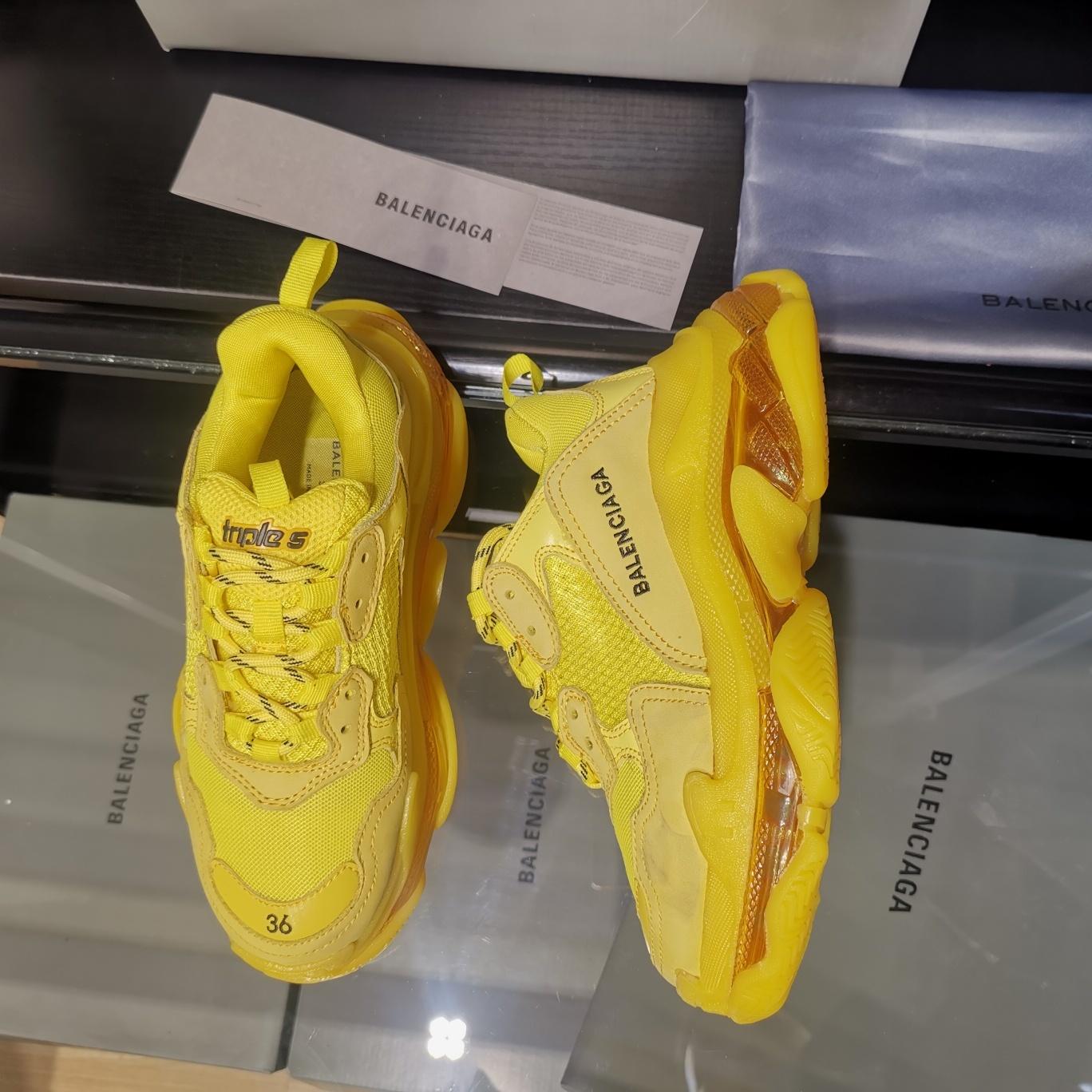 BALENCIAGA TRIPLE S