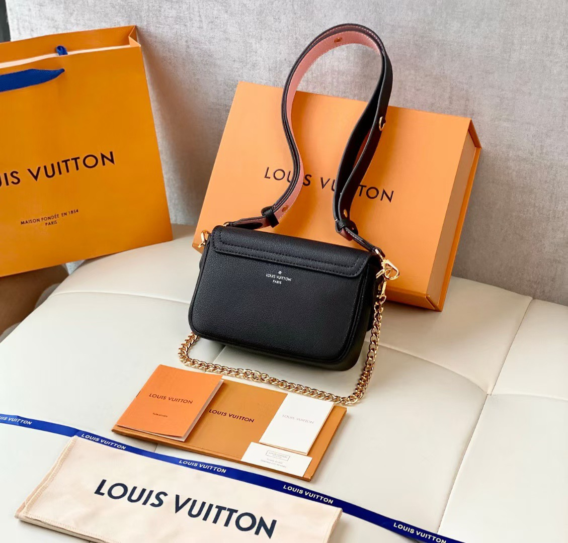 Louis Vuitton Lockme Tender 19Cm Black