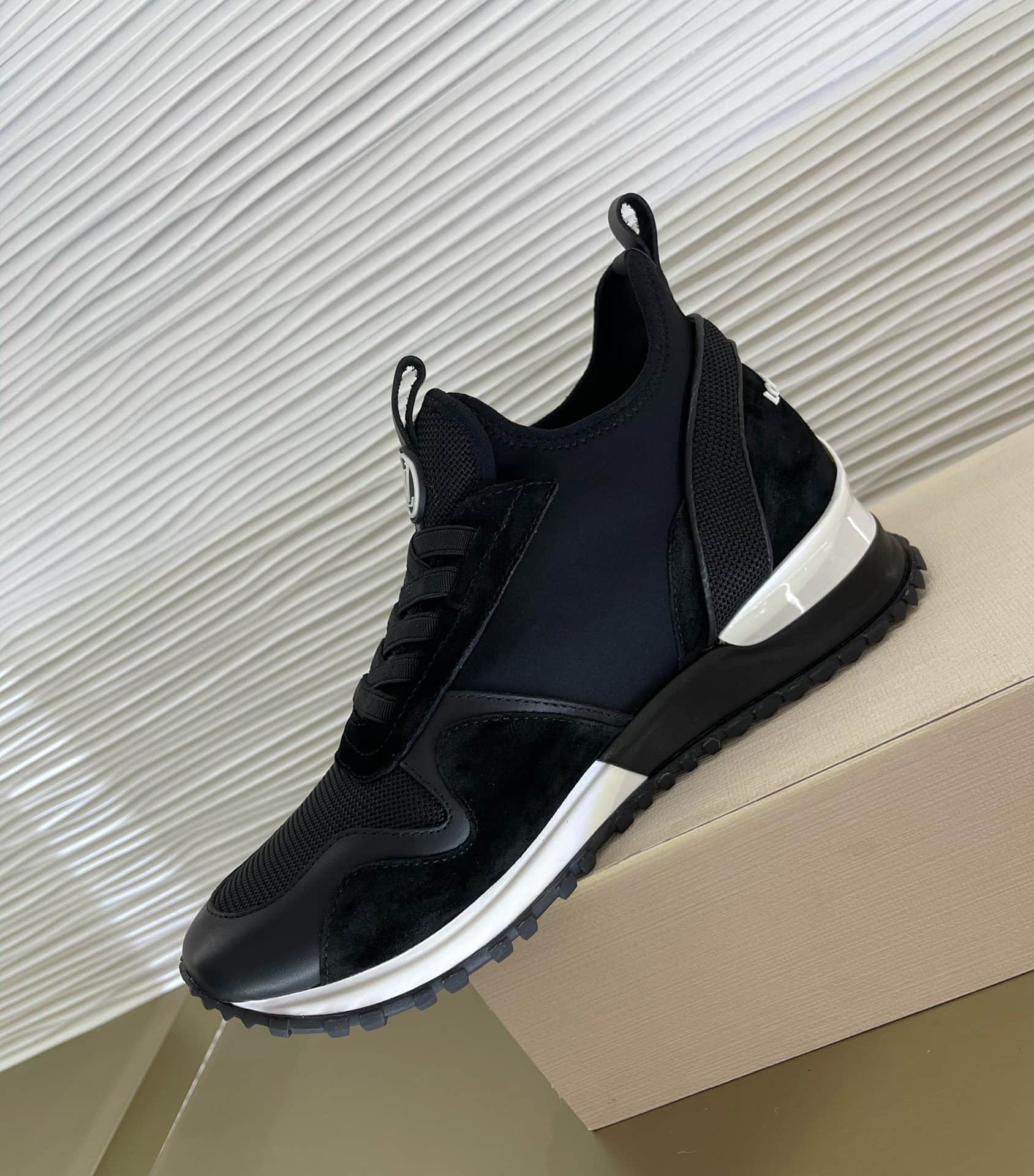 Louis Vuitton Run Away Sneaker Black 1A9Er7