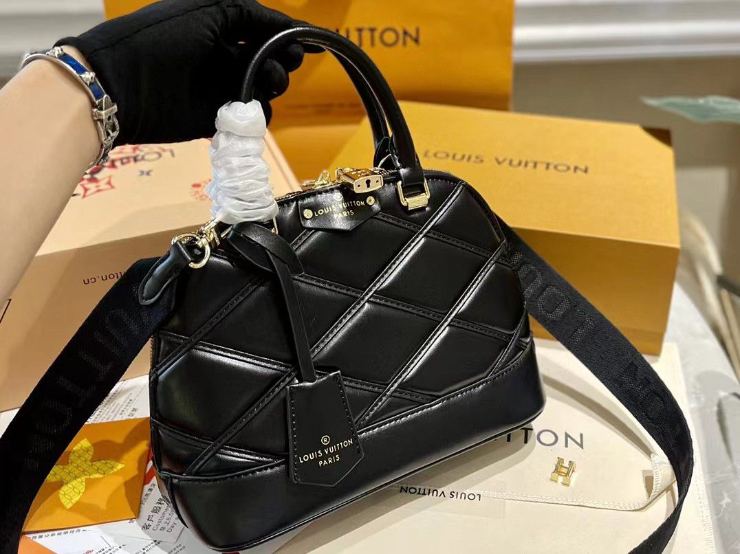 Louis Vuitton Alma Bb Bag Black 24Cm M23666