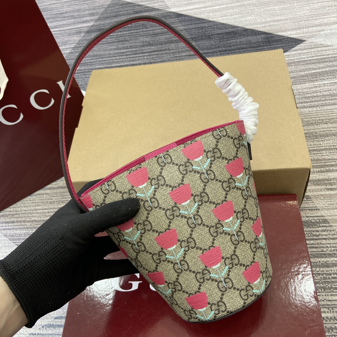 Gucci x Naon Jeong Kids' Bucket Bag
