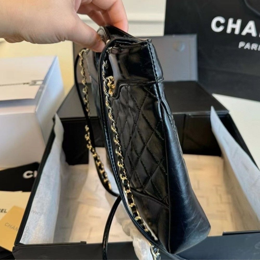 Chanel 31 Bag Leather Black 24Cm