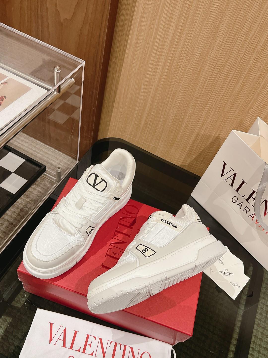 Valentino’s new 2023  Sneaker