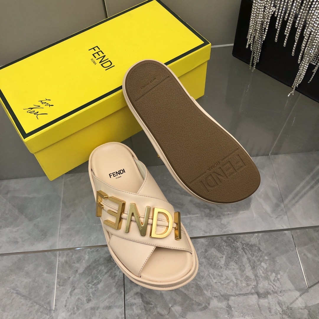 Fendi Fendigraphy Leather Slides Light Pink
