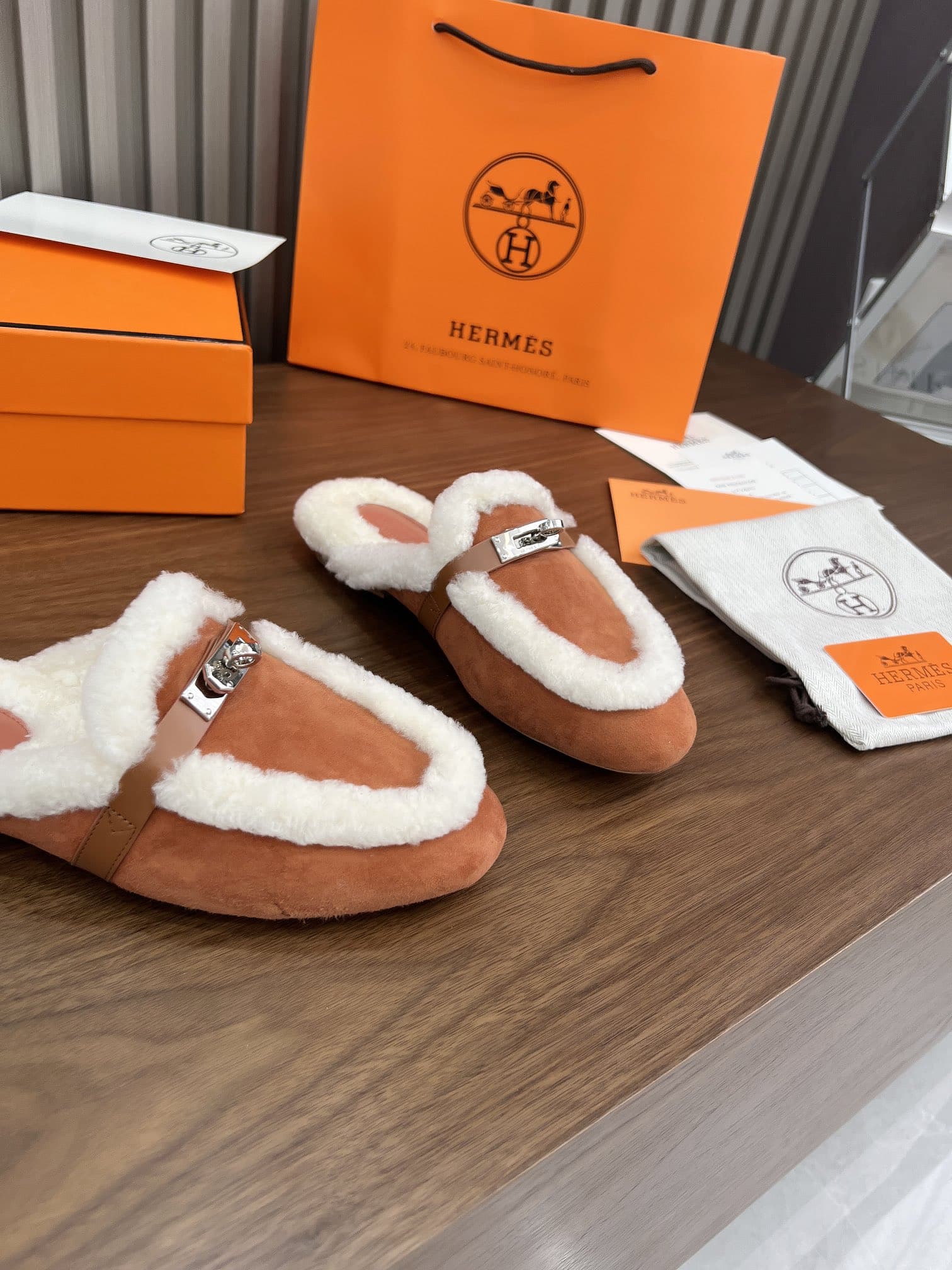 Hermes Oz Mule Shearling Brown White