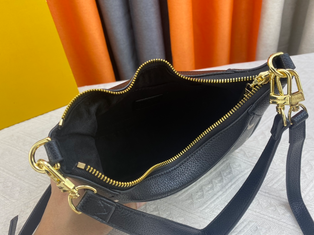 Louis Vuitton Bagatelle Balck And White 22Cm M46301