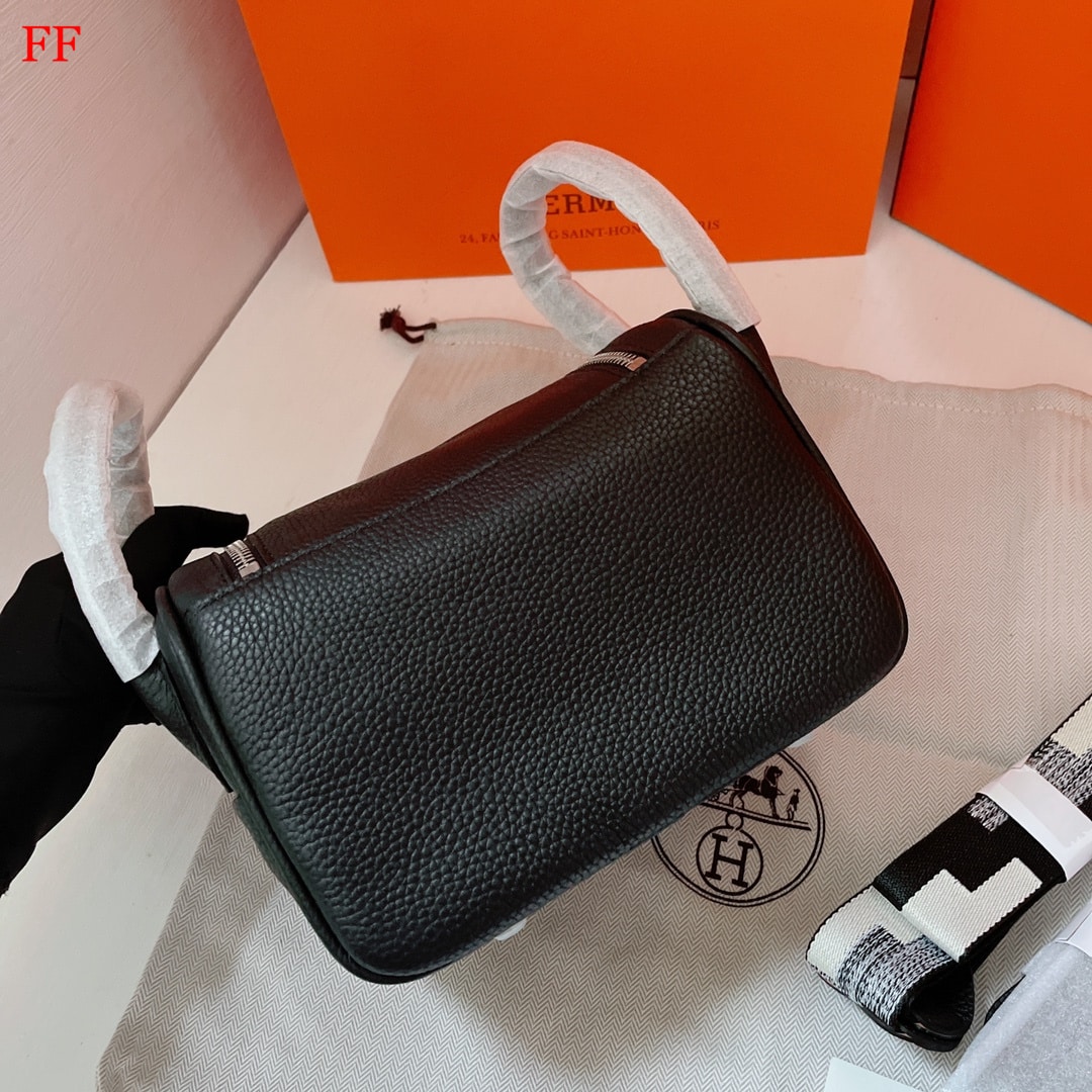 Hermès Lindy Mini 20 Black Clemence Leather with Palladium Hardware 20cm