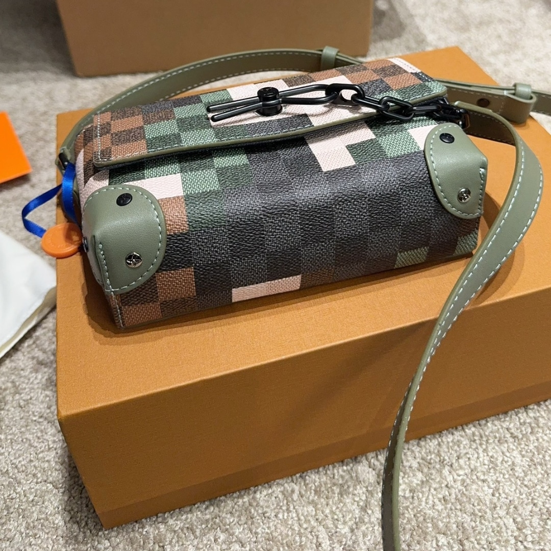 Louis Vuitton Steamer Wearable Wallet Damier Green 17Cm M83172