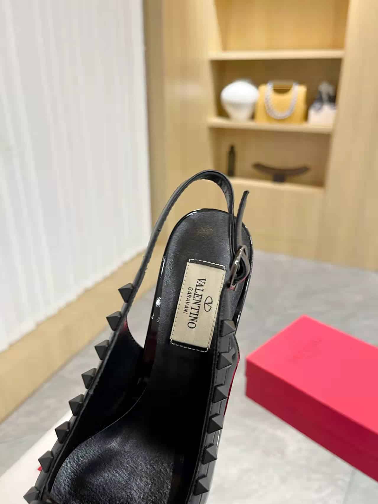 Valentino Rockstud Bow Slingback Pump In Patent Leather With Matching Studs Black 4W2S0Ib8Ixh 0No