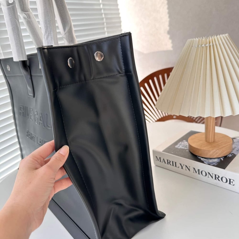 Saint Laurent Rive Gauche Large Tote Bag In Glazed Leather Black 48Cm 587273Aacp21000