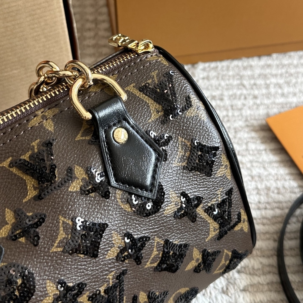 Louis Vuitton Speedy Bandouliere 20 Monogram Canvas Brown 20cm M26314