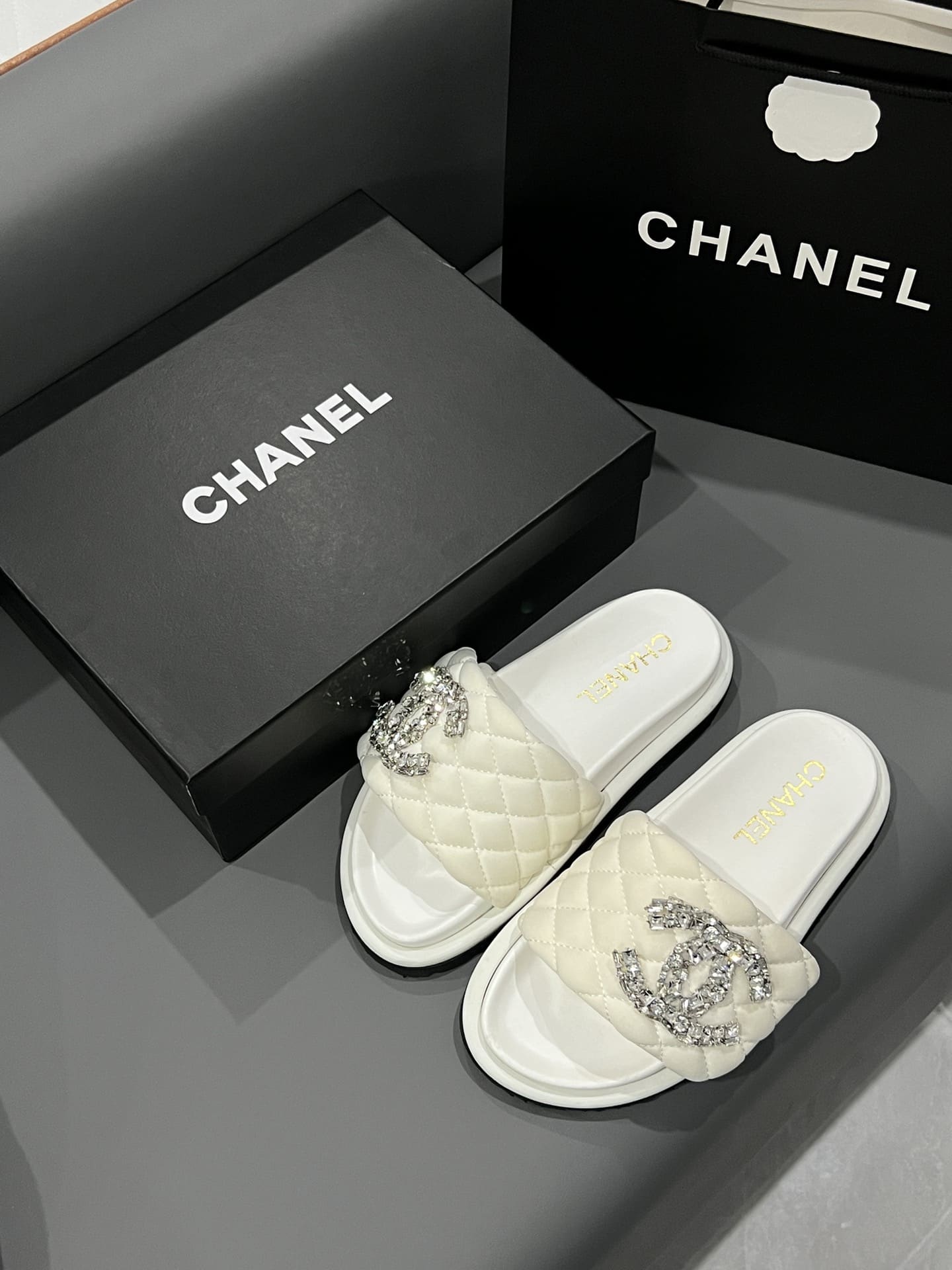 Chanel Cc Slippers Studded White
