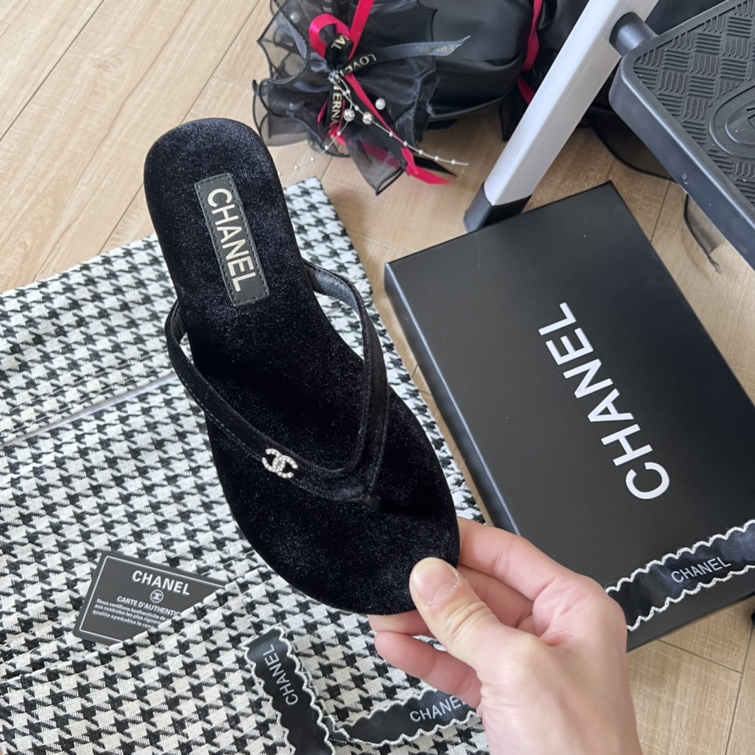 Chanel Thongs Slipper Velvet In Black G45716 B16716 94305