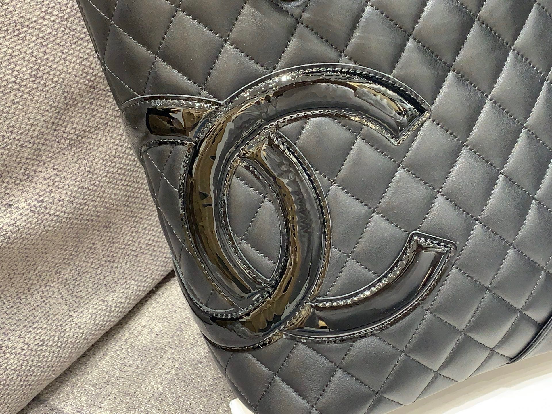 Chanel-CHANEL Black Quilted Leather Crossbody Bag