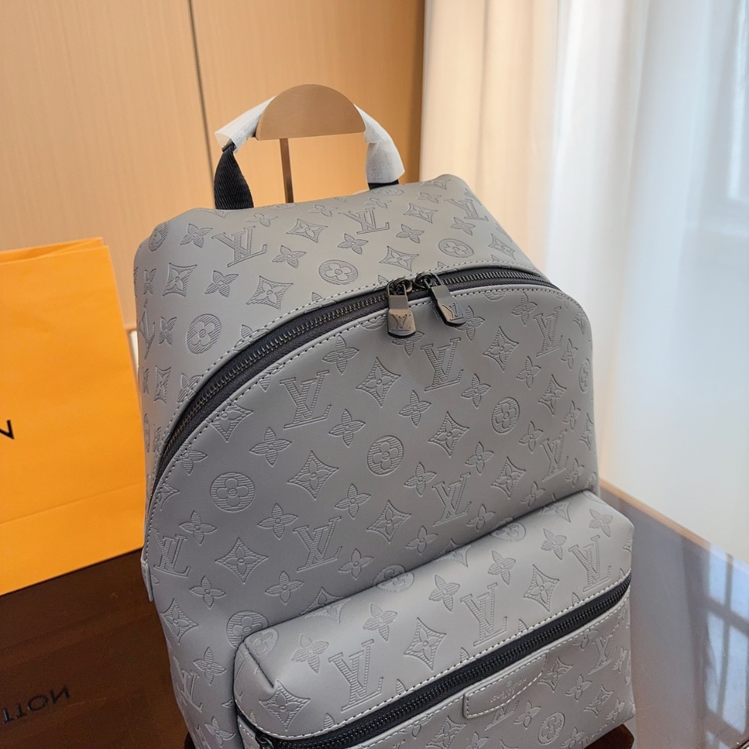 Louis Vuitton Discovery Backpack Anthracite Gray 28Cm M46557