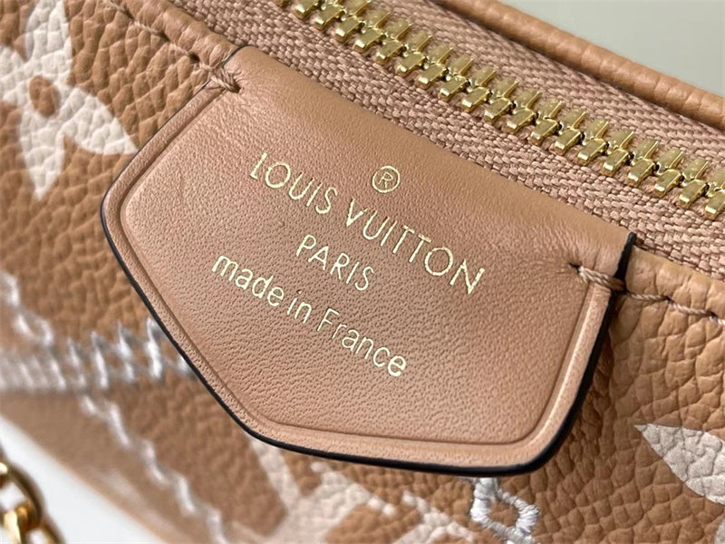 Louis Vuitton Easy Pouch On Strap 19Cm Beige