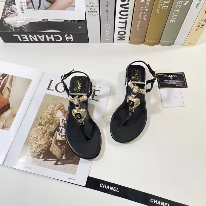 Chanel Shiny Pearl Crystal Cc Heart Thong Sandals Black G39674 X01000 94305