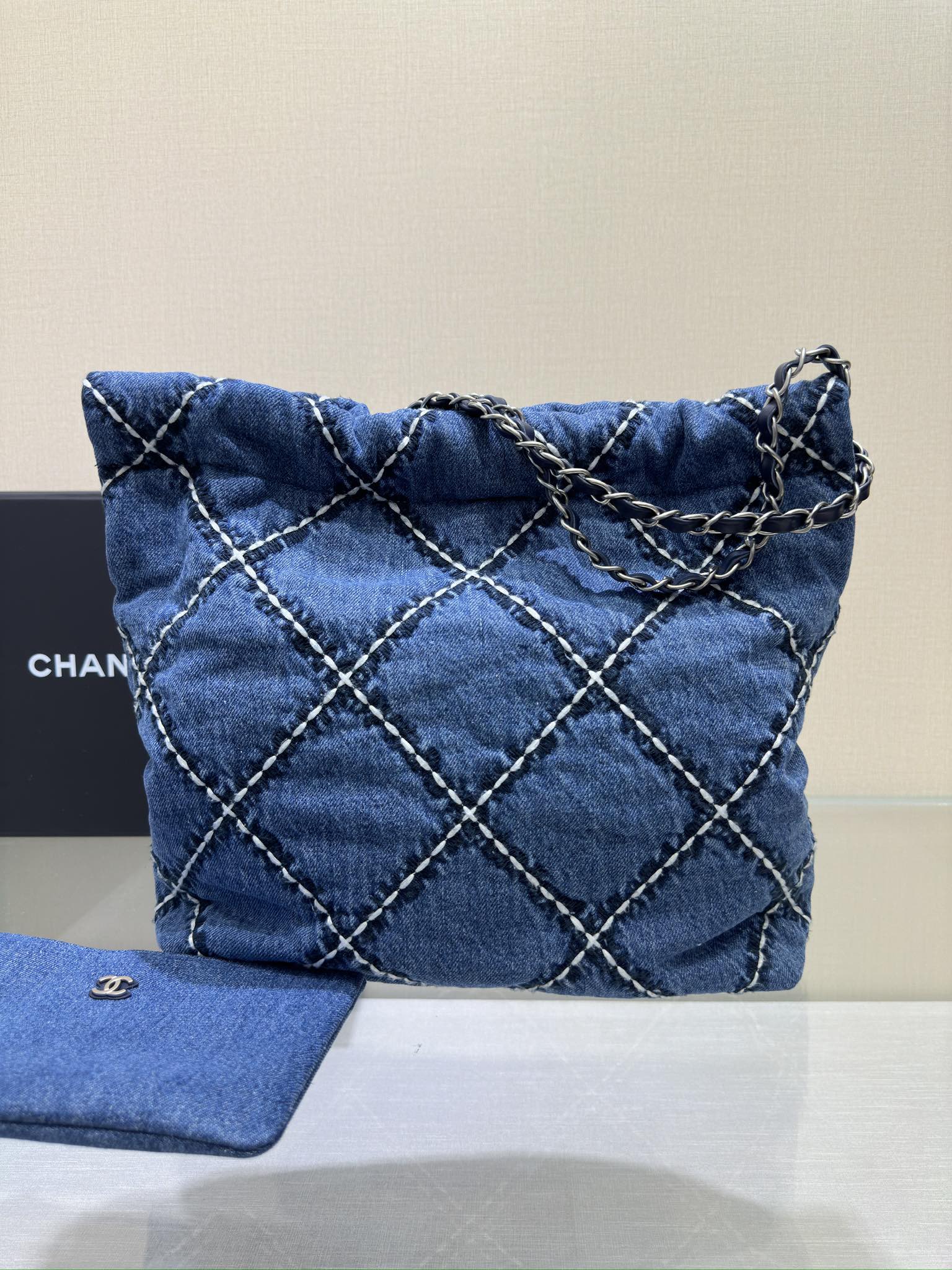 22 Handbag