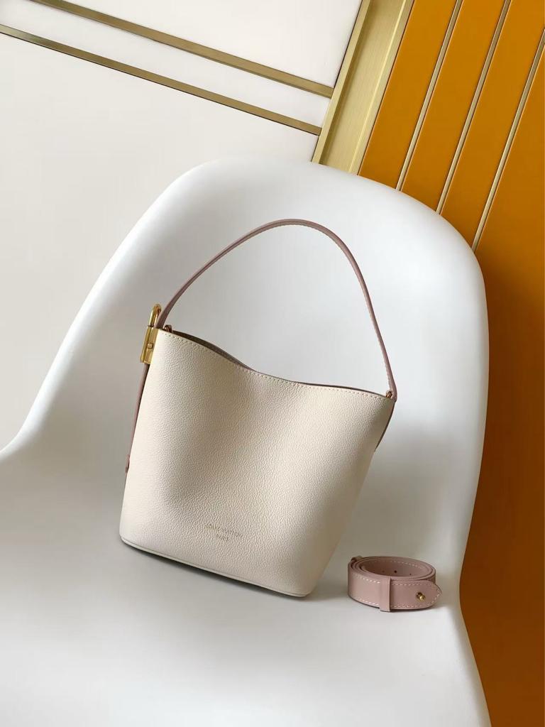Louis Vuitton Low Key All In BB 16cm M29112
