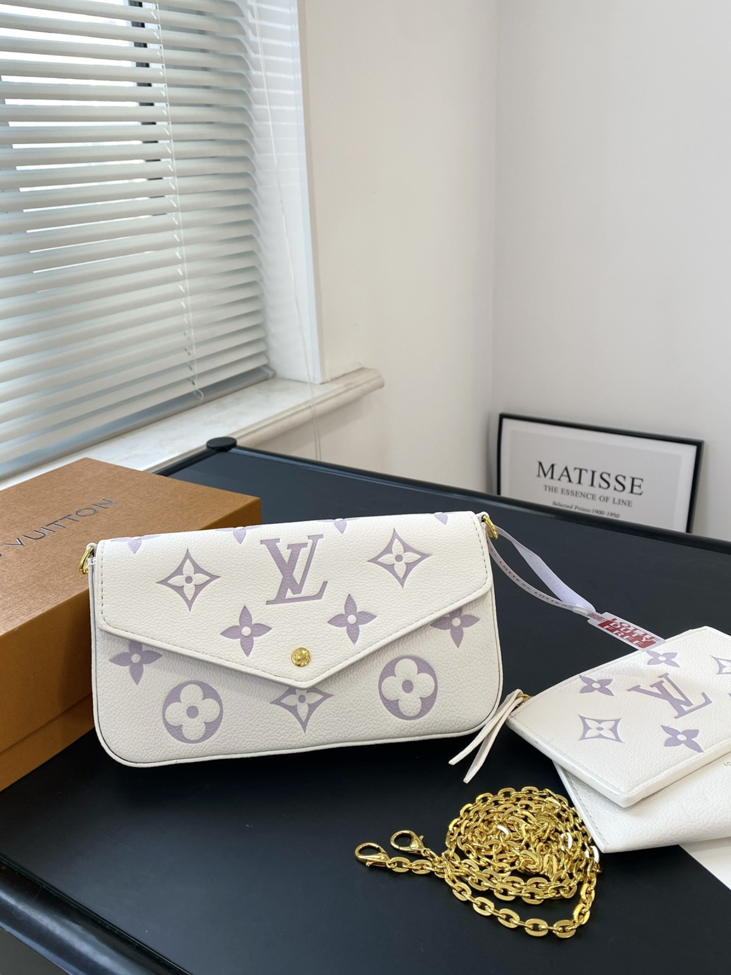 Louis Vuitton Pochette Felicie Bag In Latte And Bubble Tea 22Cm