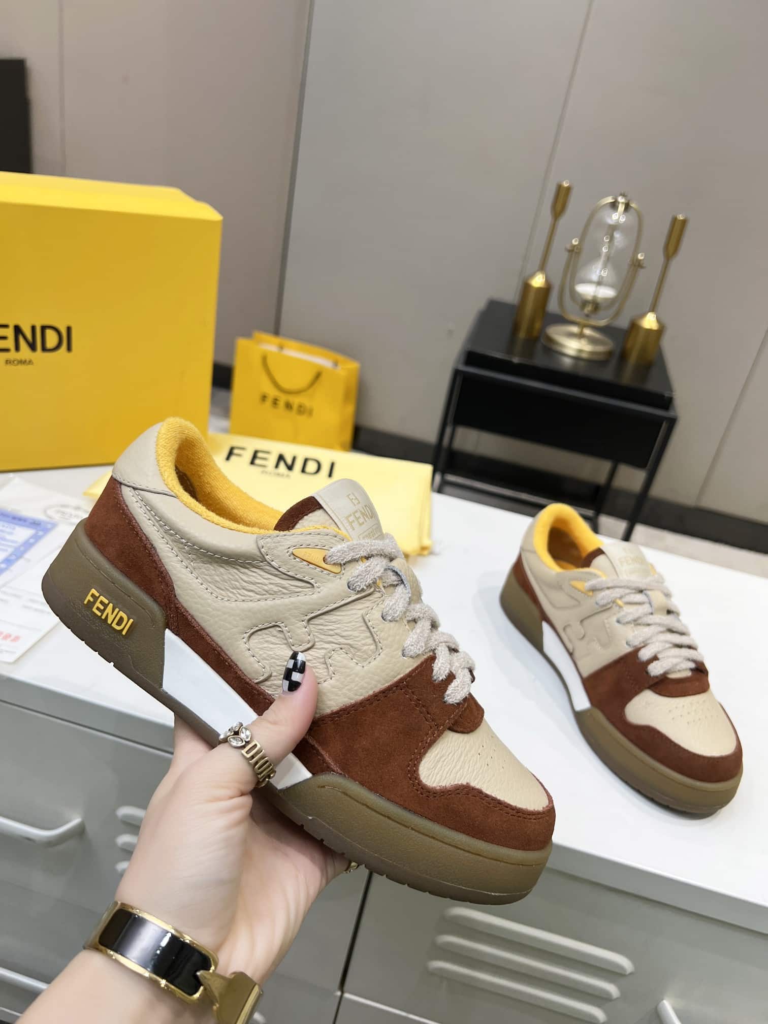 Fendi Match Suede Low-Tops Beige 8E8252Ahh2F1Fhu