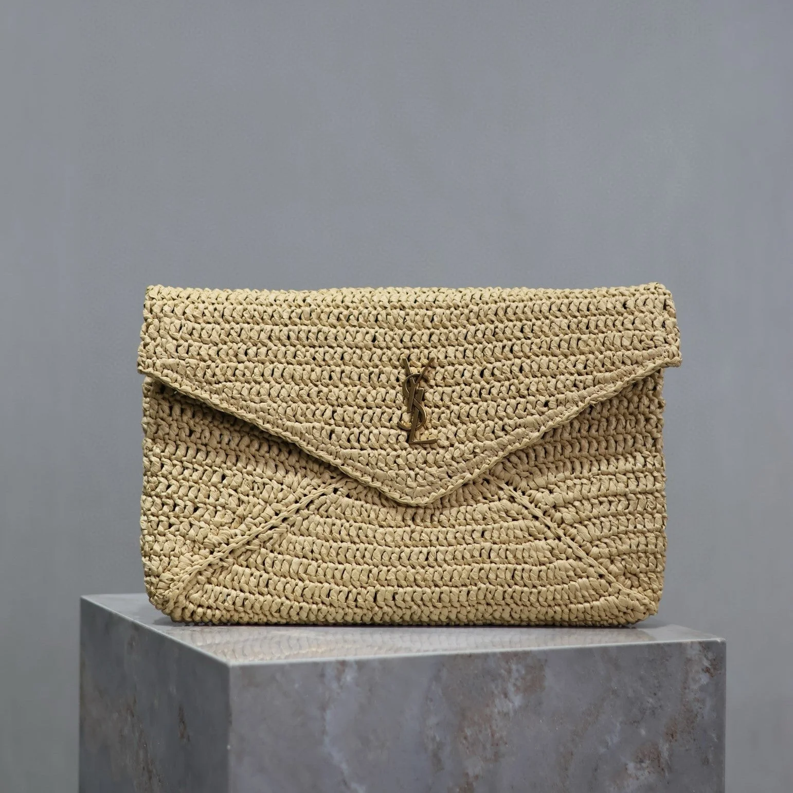 Envelope Clutch 29cm Beige Raffia Leather