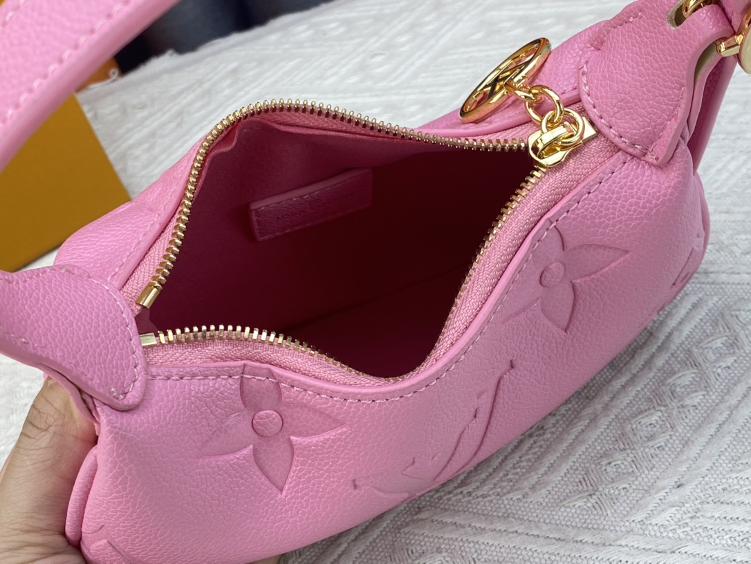 Louis Vuitton Mini Moon Pink 20Cm M82487