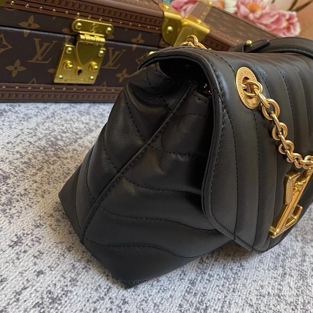 Louis Vuitton New Wave Chain 24Cm Black M58552