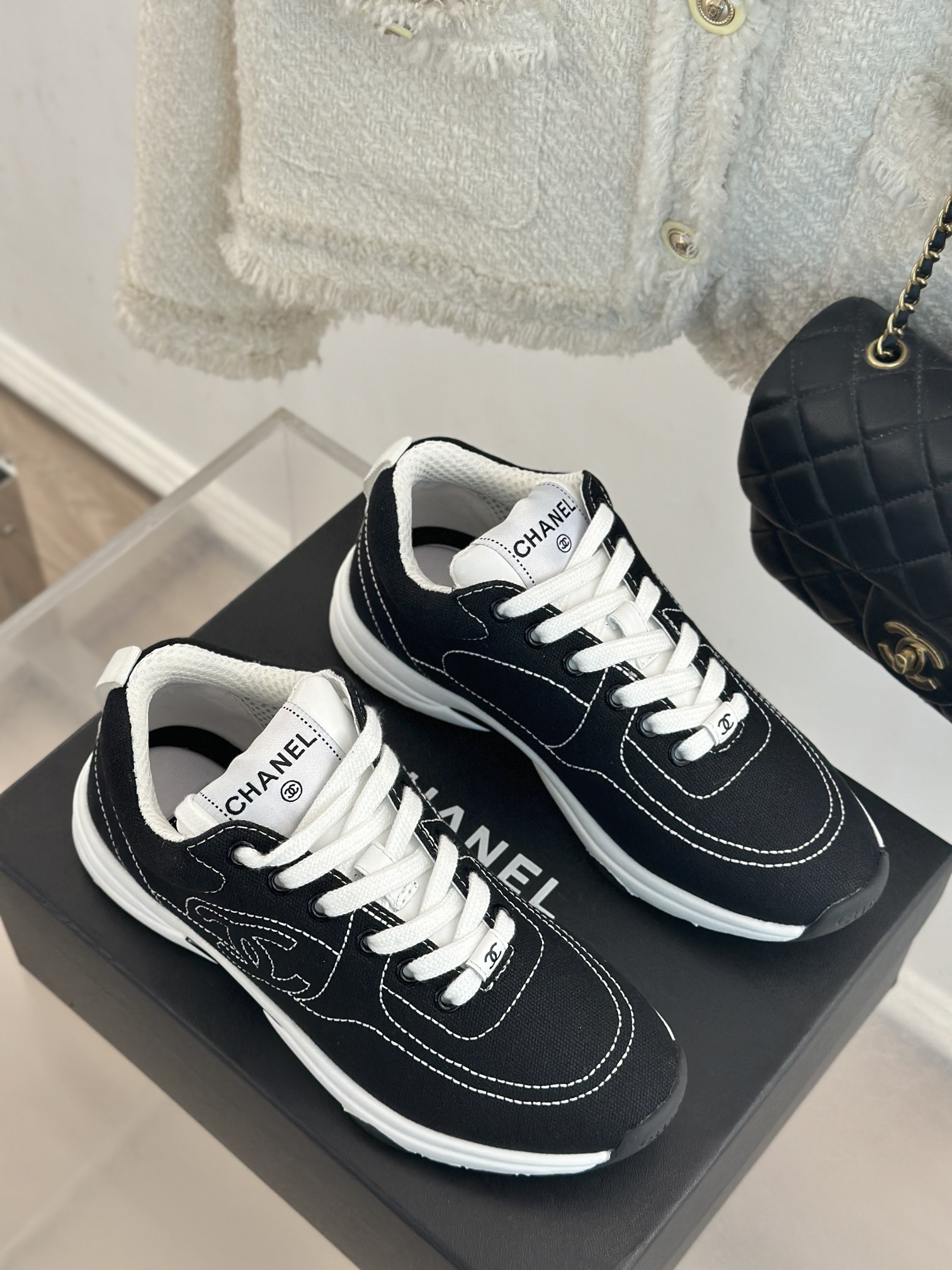 CHANEL Casual Cruise 2024/25 Sneakers