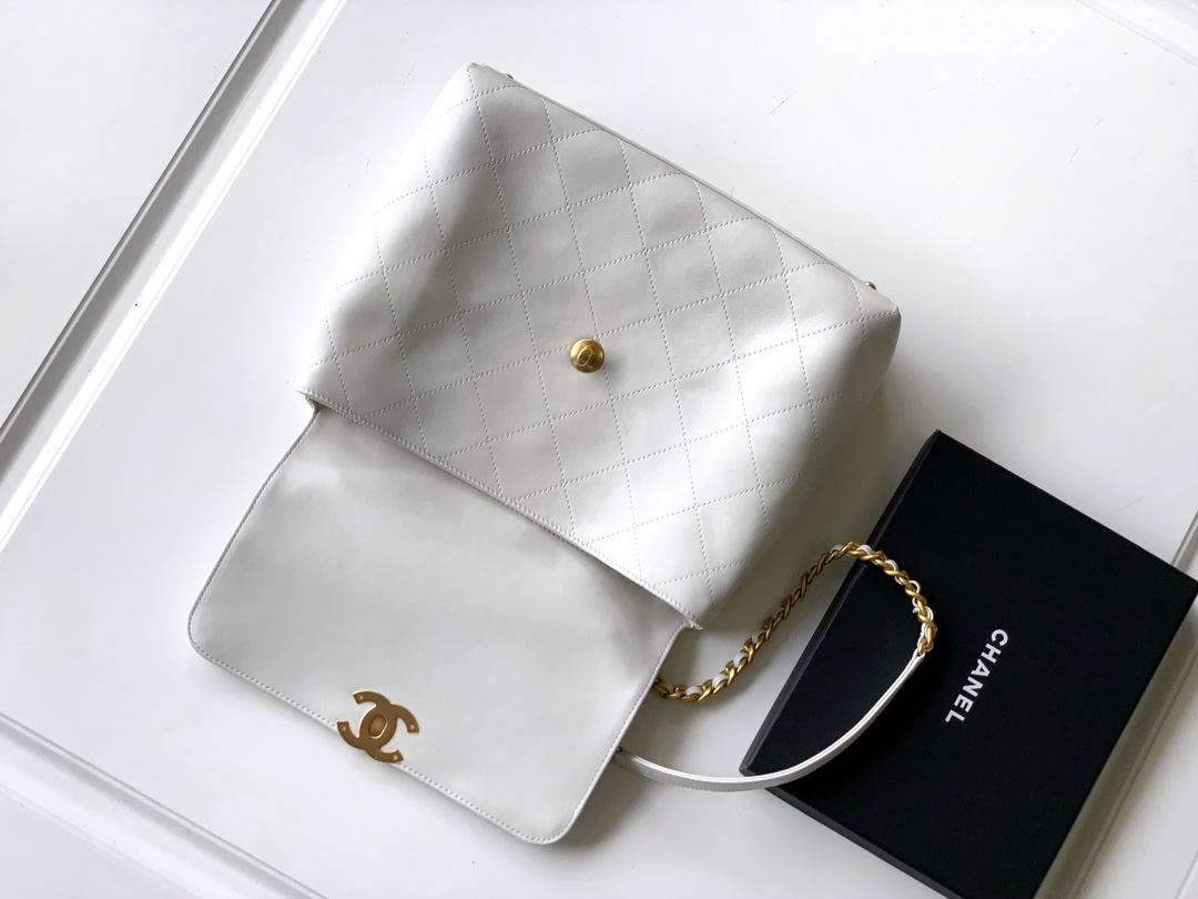 CHANEL Maxi Flap Bag With Top Handle