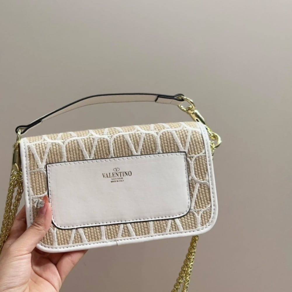 Valentino Valentino Garavani Locò Toile Iconographe Raffia Shoulder Bag Natural 20Cm