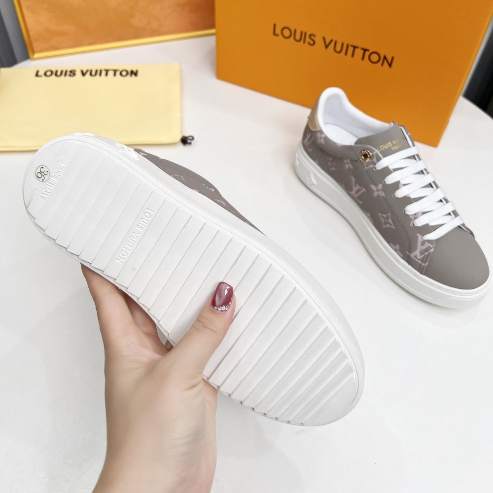 Louis Vuitton Time Out Sneaker Grey 1Aguvw