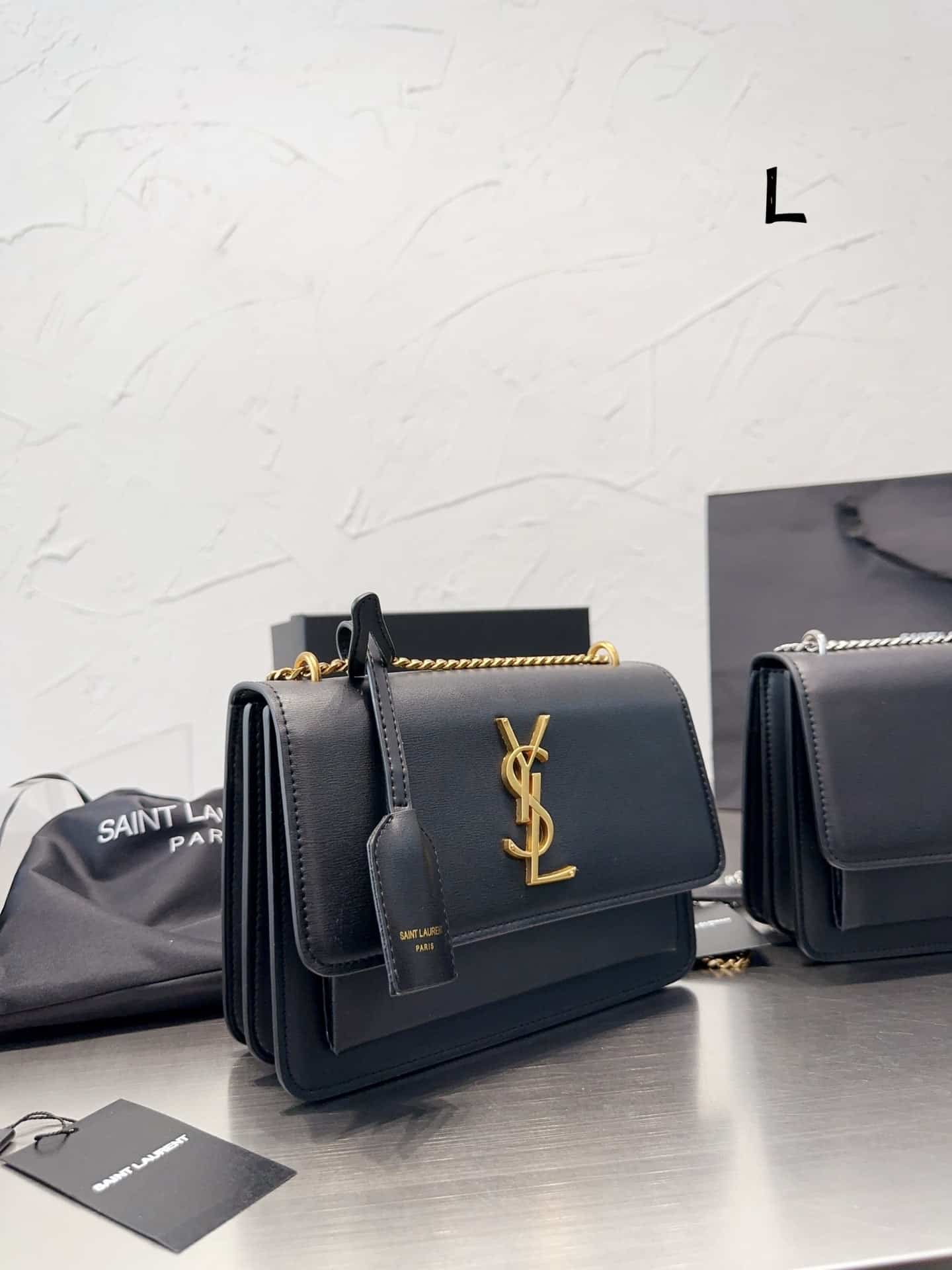 Saint Laurent Sunset Medium Chain Bag In Smooth Leather 22Cm
