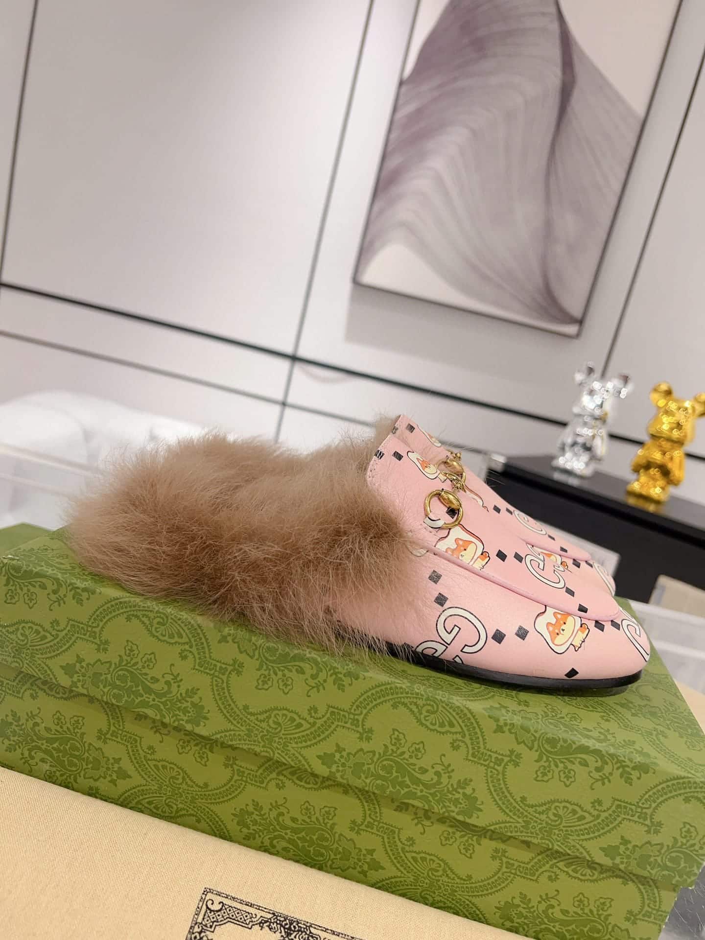 Gucci Womens Pink X Pikarar Kawaii Leather Fur Backless Loafers