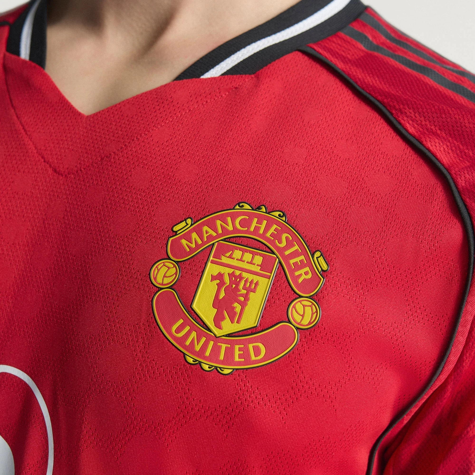 adidas Bruno Fernandes Men's Manchester United Authentic Home Jersey 25/26 w/ NRFR + EPL Patch (Red)