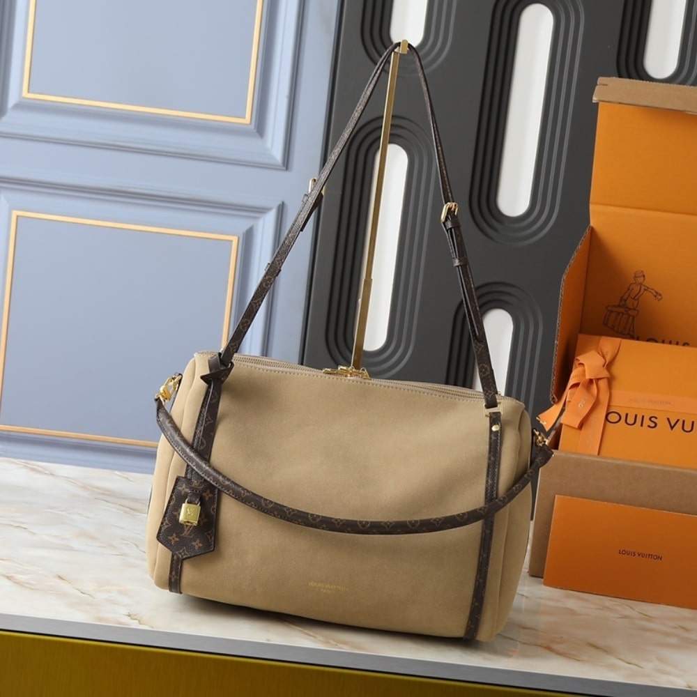 Louis Vuitton Express MM Hazelnut 36Cm M26358