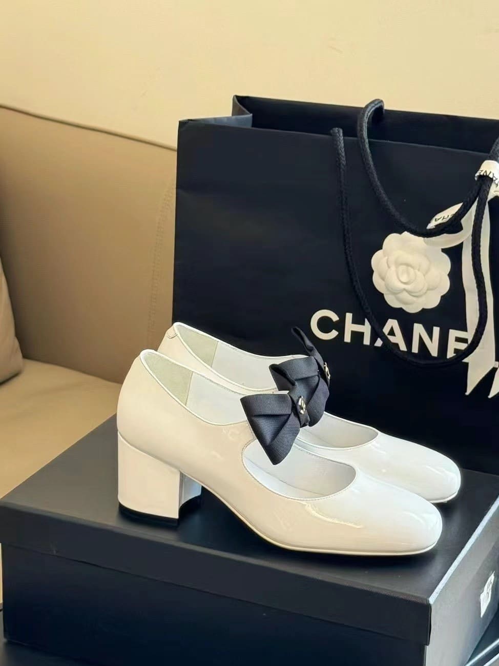 Chanel Mary Janes White And Black G45356 B15113 Nt688