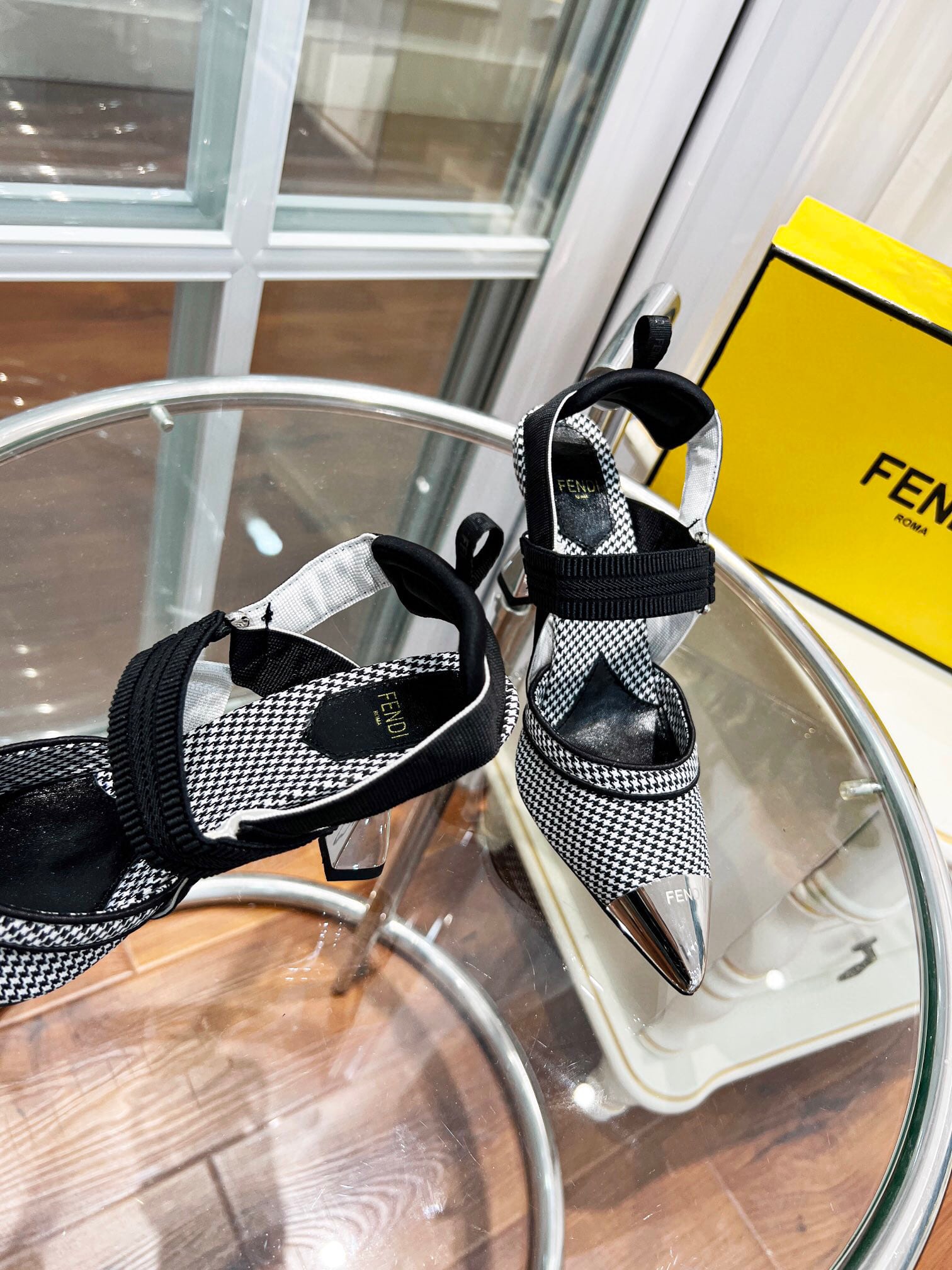 Fendi Colibri 85Mm Beaded Slingback Pumps Sliver Black