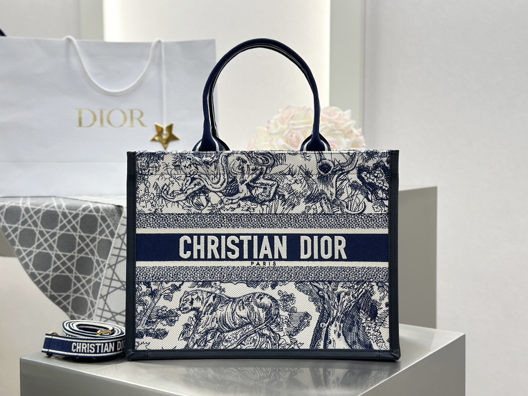 Blue and white tiger new bag